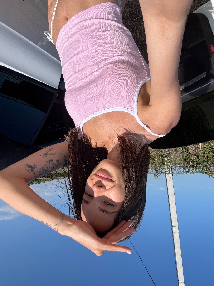 Sexy model Tina in Sana